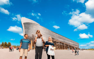 ark-encounter-family2020